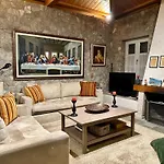 Дом отдыха Hermione Hills Luxury By Goutos Luxury Living