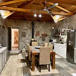 Hermione Hills Luxury By Goutos Luxury Living Дом отдыха
