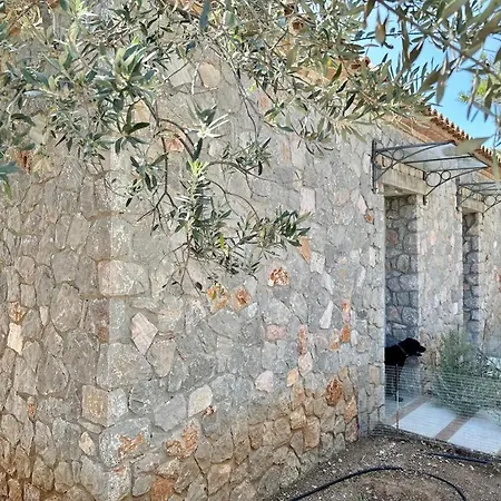 Hermione Hills Luxury By Goutos Luxury Living Дом отдыха *