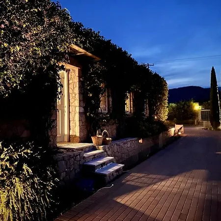 Сasa de vacaciones Hermione Hills Luxury By Goutos Luxury Living *