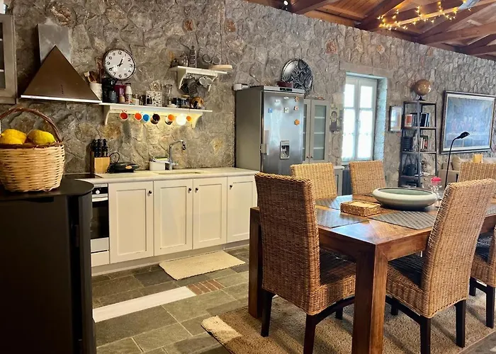 Сasa de vacaciones Hermione Hills Luxury By Goutos Luxury Living