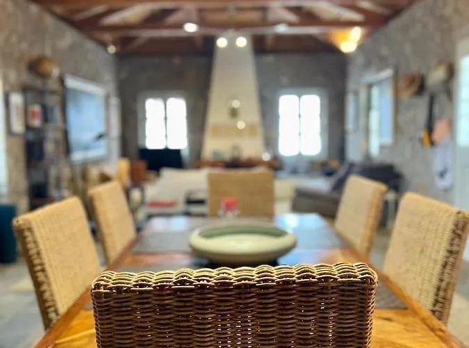 Hermione Hills Luxury By Goutos Luxury Living 펜션 *